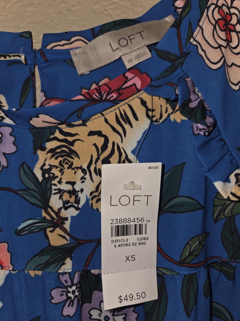 LOFT Women's Blue Floral Tiger Print Sleevless Top - XS